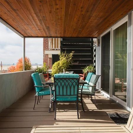 Appartamento Oceanfront Oasis Long Beach Esterno foto